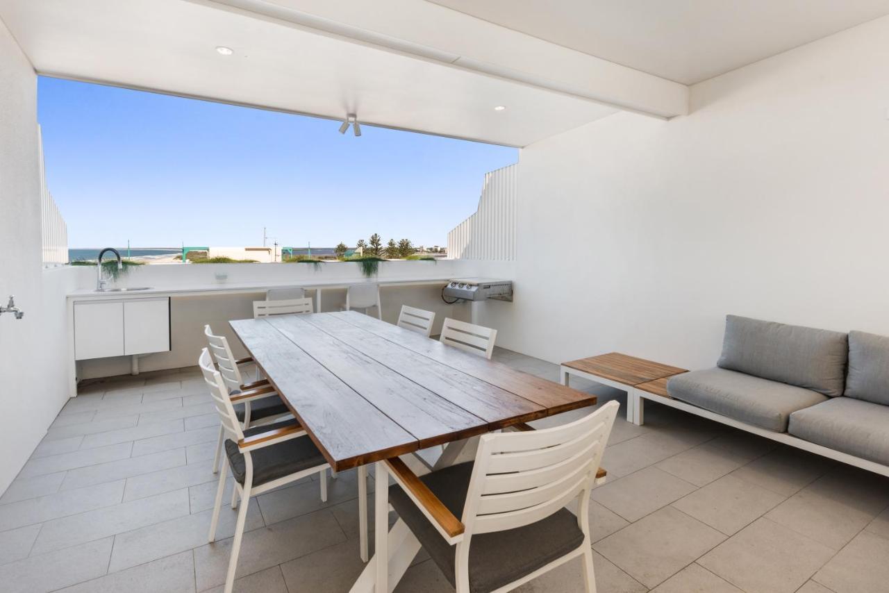 Luxury 5-Floor Unit With Ocean Views Near Beach Caloundra Exteriér fotografie